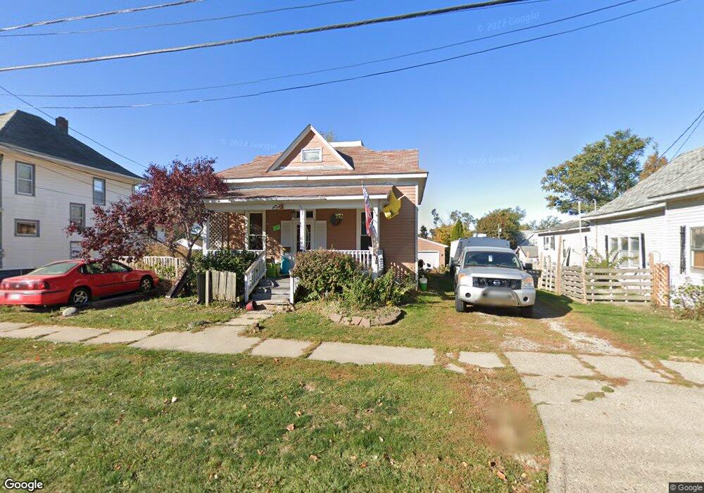 419 E 4th St S, Newton, IA 50208 - photo 1