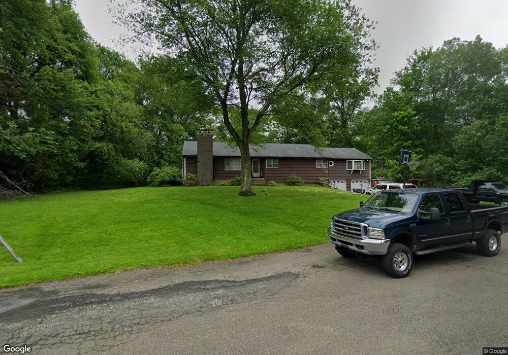 111 Cricket Ln, Orange, CT 06477 - photo 1