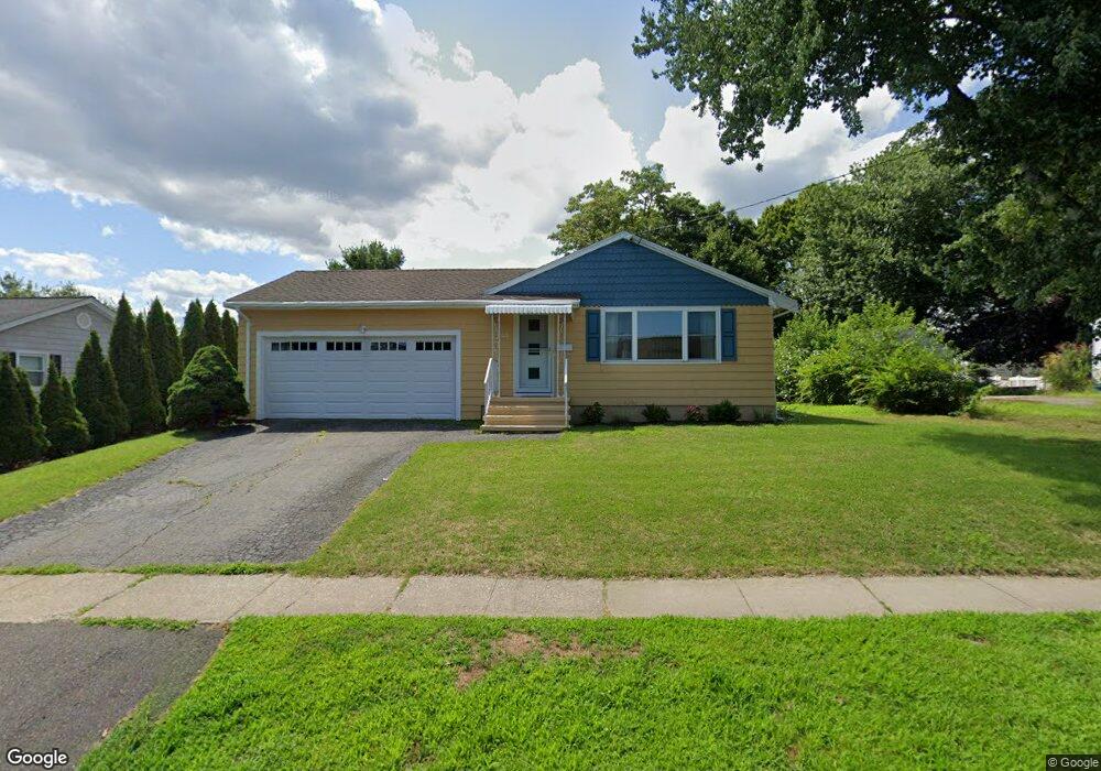 35 Housatonic Ave, Stratford, CT 06615 - photo 1