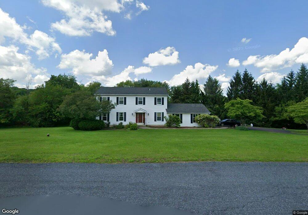 6021 Mardon Dr, Pennsburg, PA 18073 - photo 1