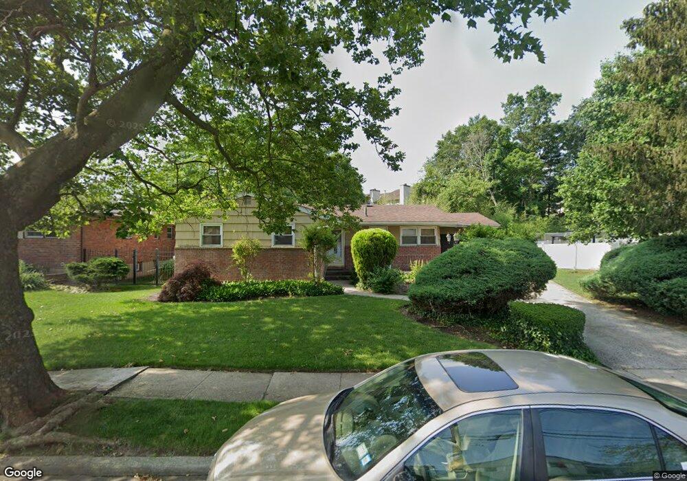 1104 Cramer Ct, North Baldwin, NY 11510 - photo 1