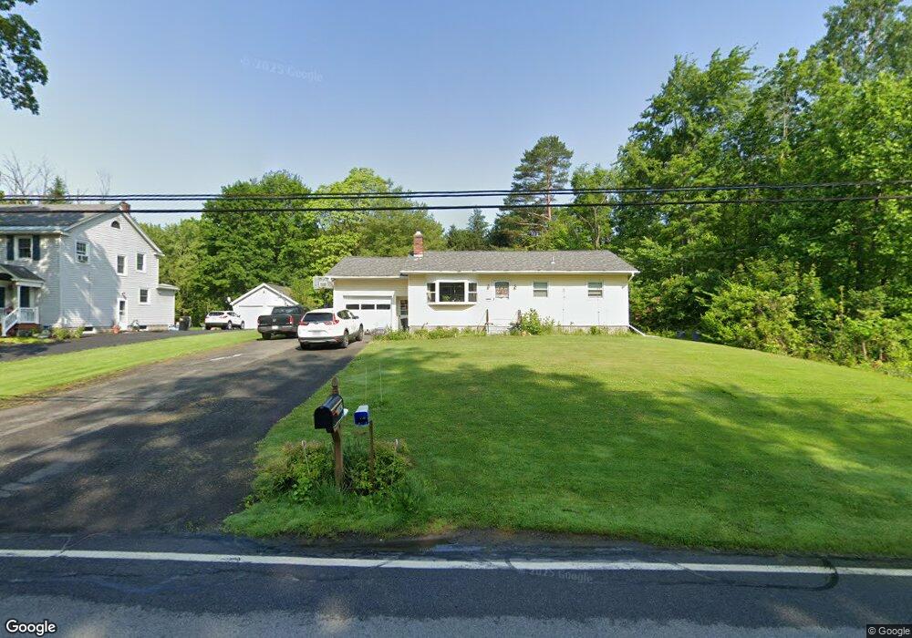 1047 Mohawk Rd, Schenectady, NY 12309 - photo 1