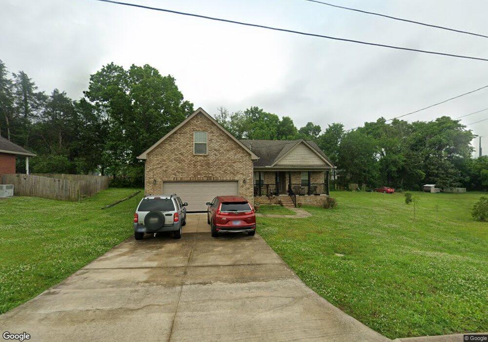 322 Shelby Cir, Shelbyville, TN 37160 - photo 1