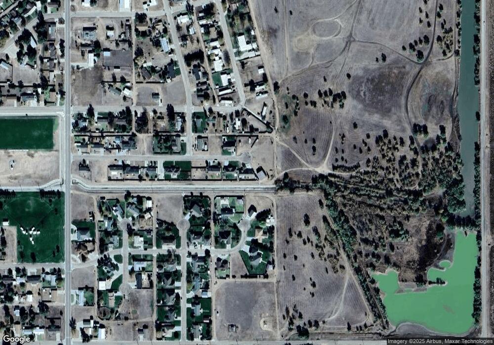 713 E 4th St, Hugoton, KS 67951 - photo 1