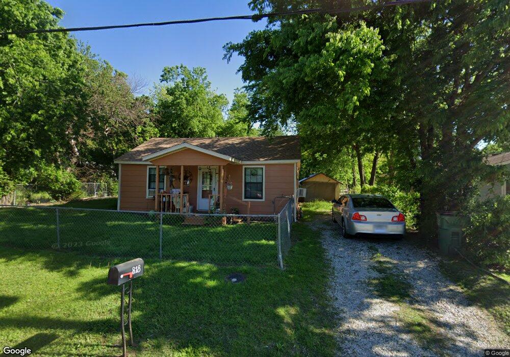 818 Truelove St, Gainesville, TX 76240 - photo 1