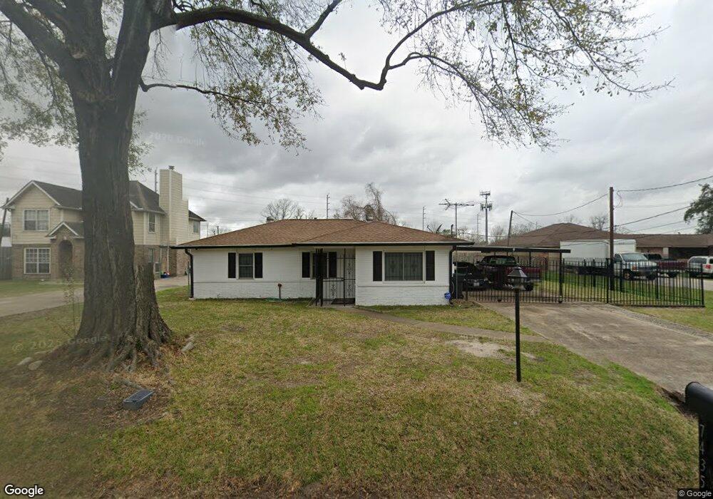 7435 Maxroy St, Houston, TX 77088 - photo 1