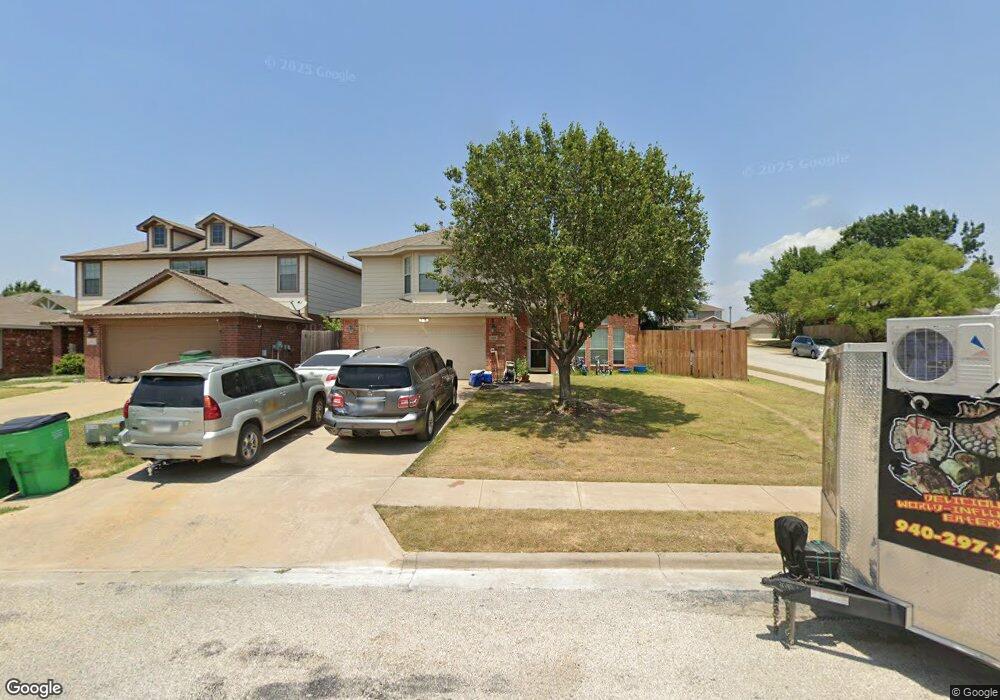 3415 Columbus St, Gainesville, TX 76240 - photo 1