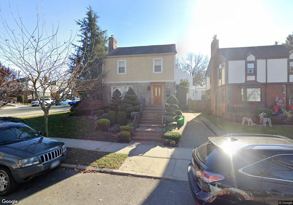 18560 80th Rd, Jamaica, NY 11432 - photo 1