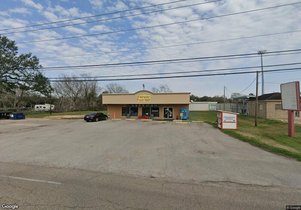 5001 Fairway Dr, Alvin, TX 77511 - photo 1