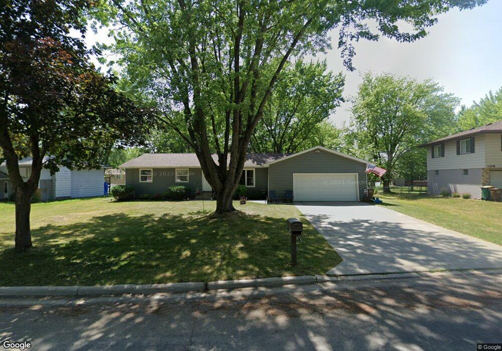 1212 Swanhill Dr, Albert Lea, MN 56007 - photo 1