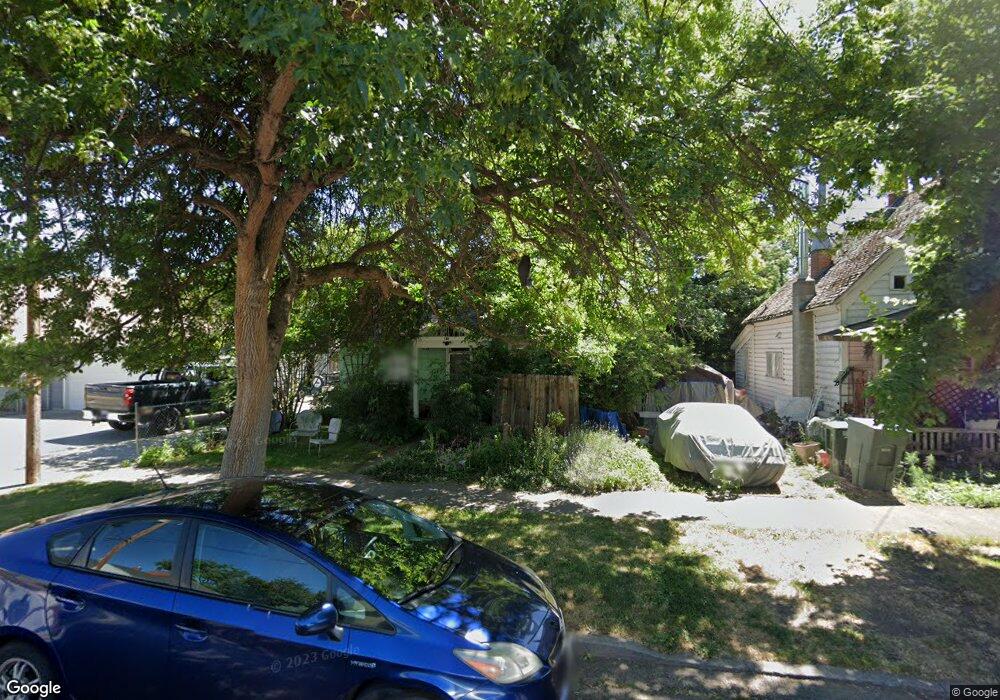 110 SE 9th St, Pendleton, OR 97801 - photo 1