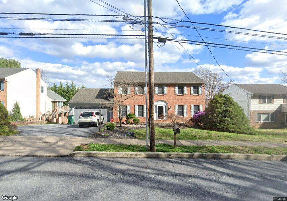 215 W Neversink Rd, Reading, PA 19606 - photo 1