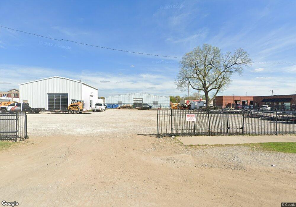 328 S J M Davis Blvd, Claremore, OK 74017 - photo 1