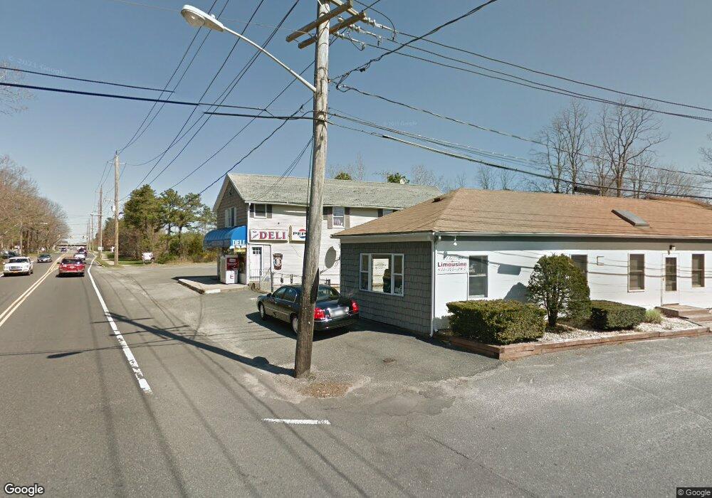 371 Lakeland Ave, Sayville, NY 11782 - photo 1