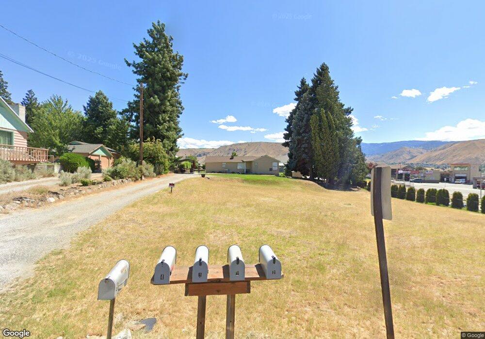 526 2nd St NE, East Wenatchee, WA 98802 - photo 1