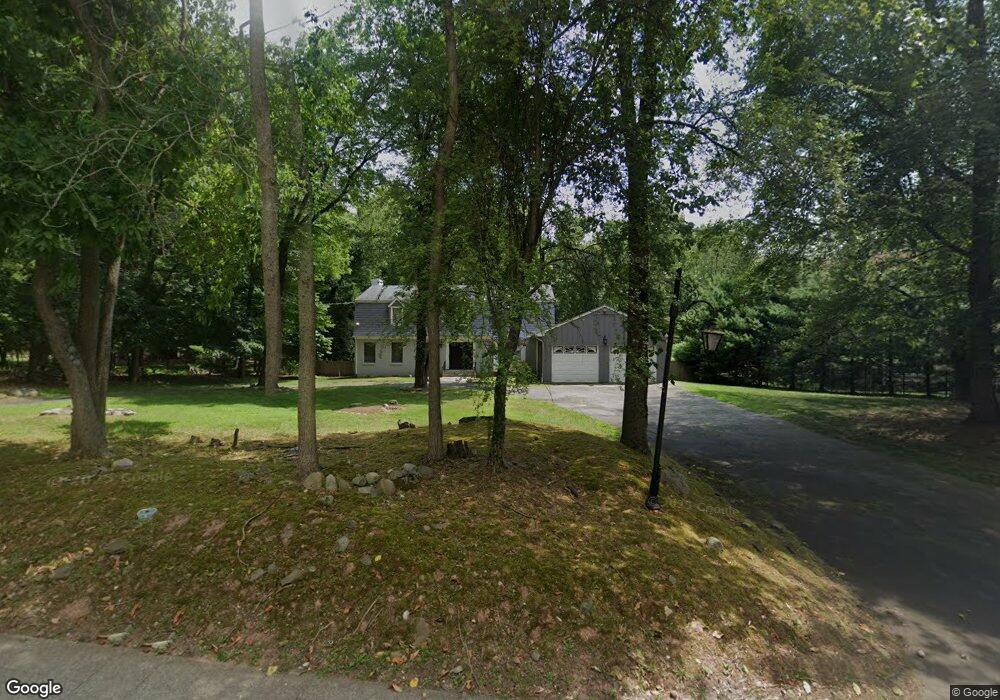 135 Old Tappan Rd, Old Tappan, NJ 07675 - photo 1