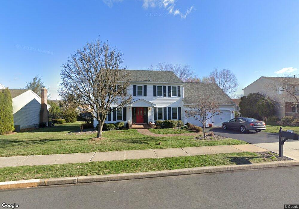 2719 Beacon Dr, Reading, PA 19608 - photo 1