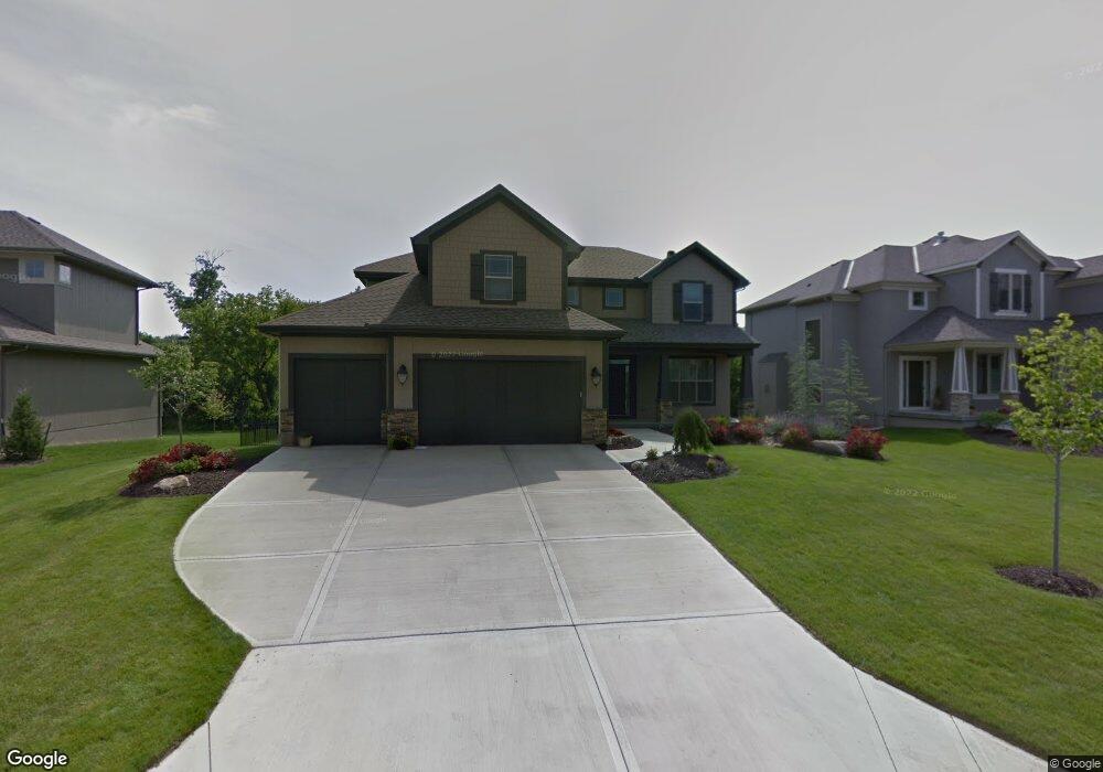 22421 W 61st St, Shawnee, KS 66226 - photo 1