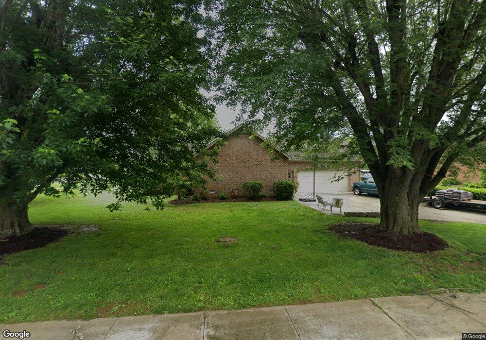 220 Megan Cir, Shelbyville, TN 37160 - photo 1