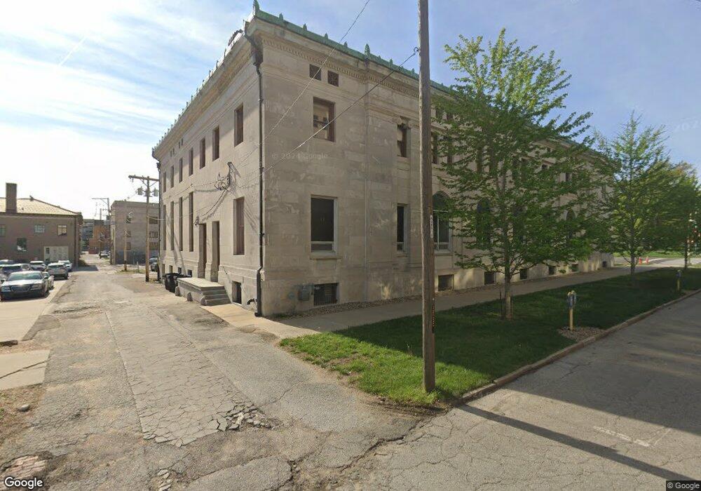 320 SW 8th Ave, Topeka, KS 66603 - photo 1