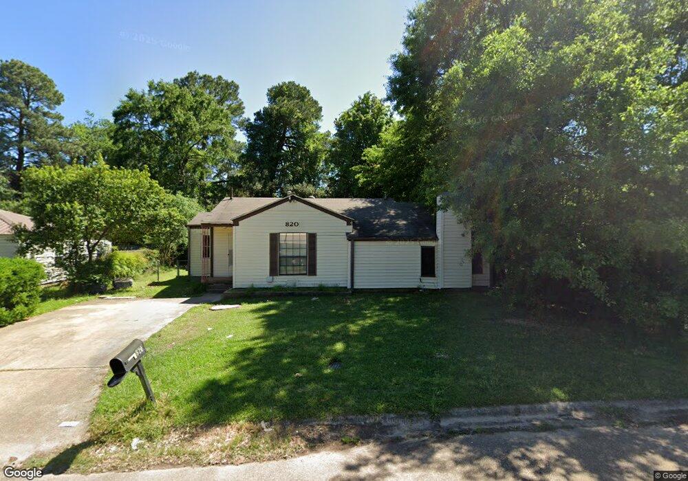 820 Singapore Dr, Wake Village, TX 75501 - photo 1