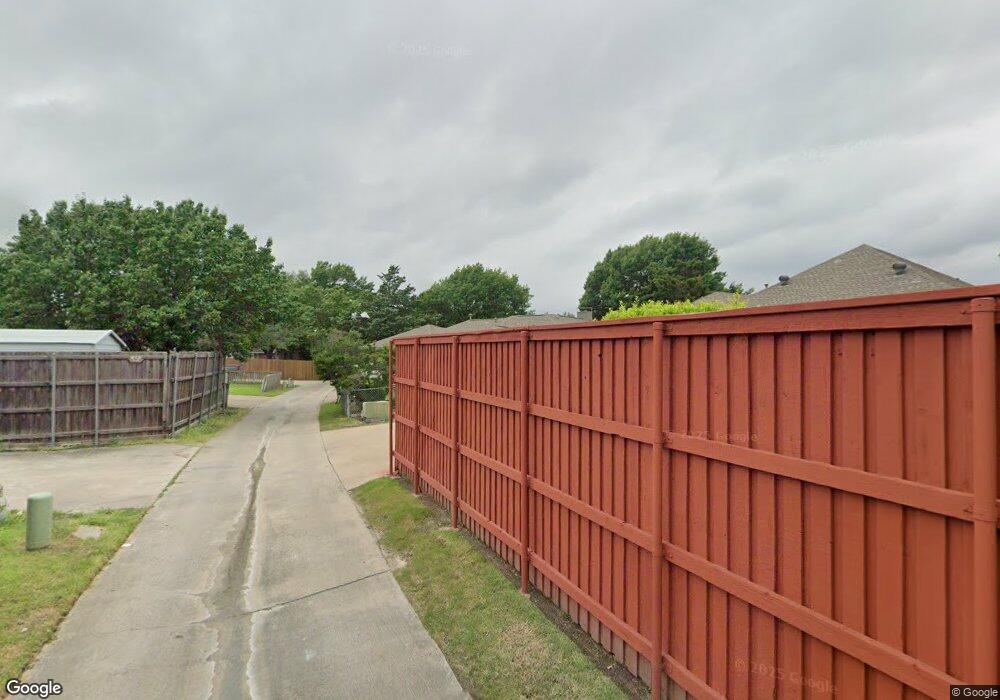 300 N Winding Oaks Dr, Wylie, TX 75098 - photo 1