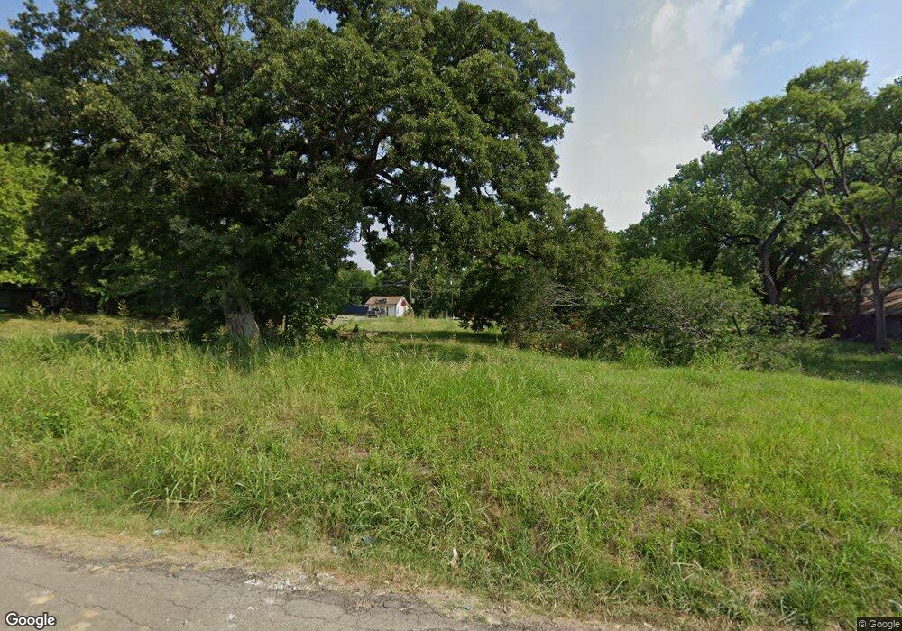 605 E 3rd St unit A, Bonham, TX 75418 - photo 1