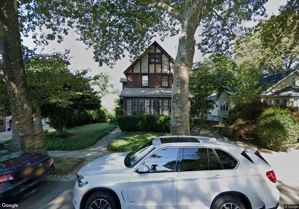 3352 168th St, Flushing, NY 11358 - photo 1