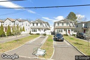 30A Dunes Ln, Port Washington, NY 11050