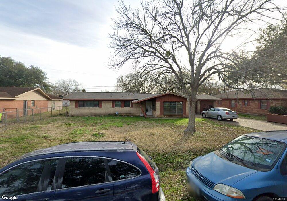 808 Avenue D, Rosenberg, TX 77471 - photo 1