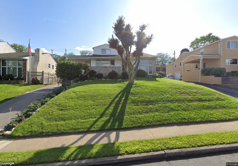 324 Robinson Dr, Broomall, PA 19008 - photo 1