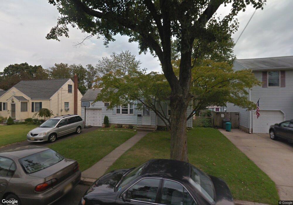 521 Fairway Rd, Linden, NJ 07036 - photo 1