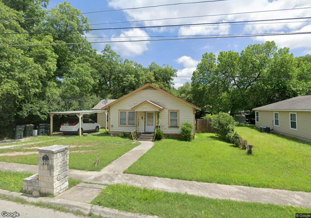 203 S Johnson Ave, San Marcos, TX 78666 - photo 1