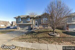 15226 Valley St, Omaha, NE 68144