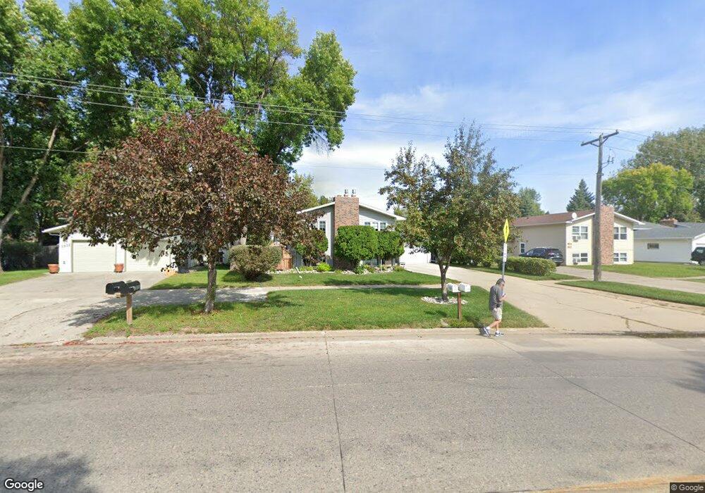 1926 24th Ave S, Grand Forks, ND 58201 - photo 1