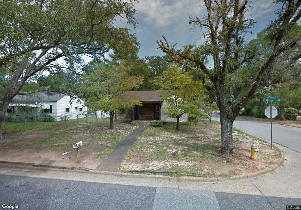 1301 W Whitney Ave, Albany, GA 31707 - photo 1