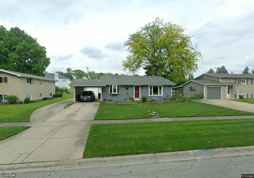 230 E Benton St, Oswego, IL 60543 - photo 1