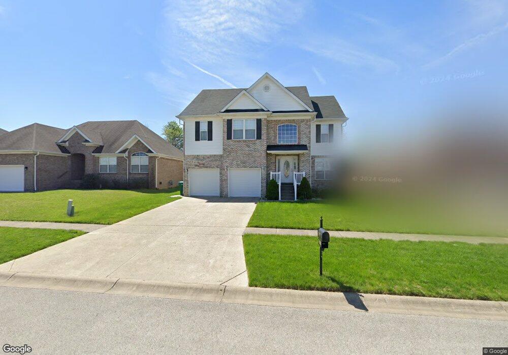 7431 Apple Mill Dr, Louisville, KY 40228 - photo 1