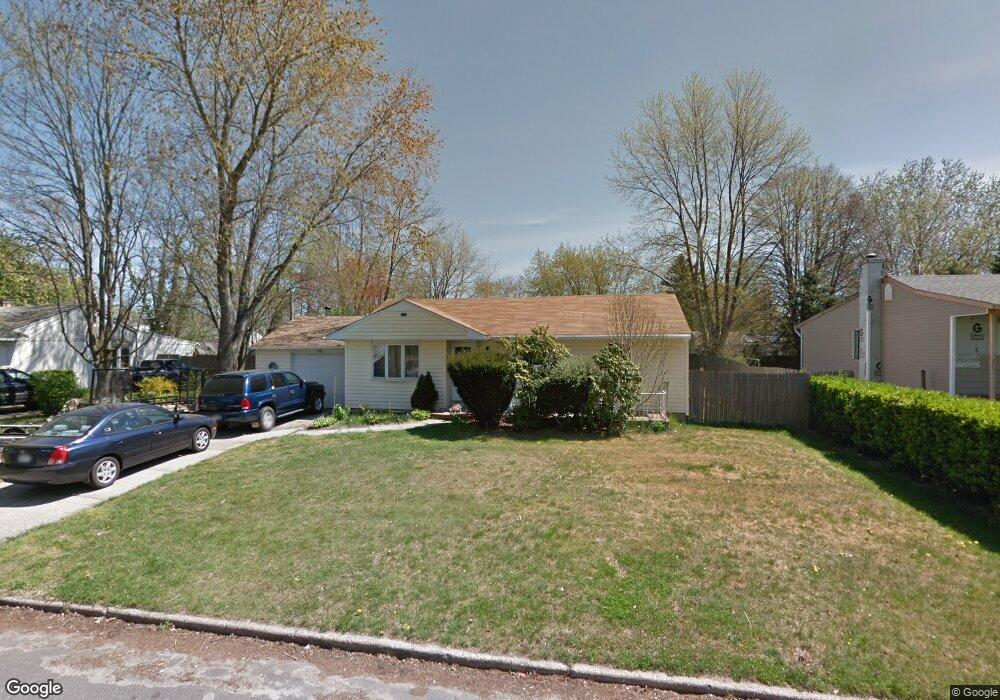 2915 Falcon Ave, Medford, NY 11763 - photo 1