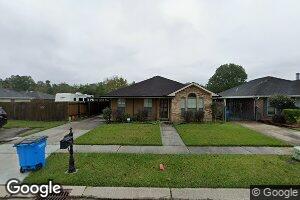 2813 Woods Dr, Violet, LA 70092