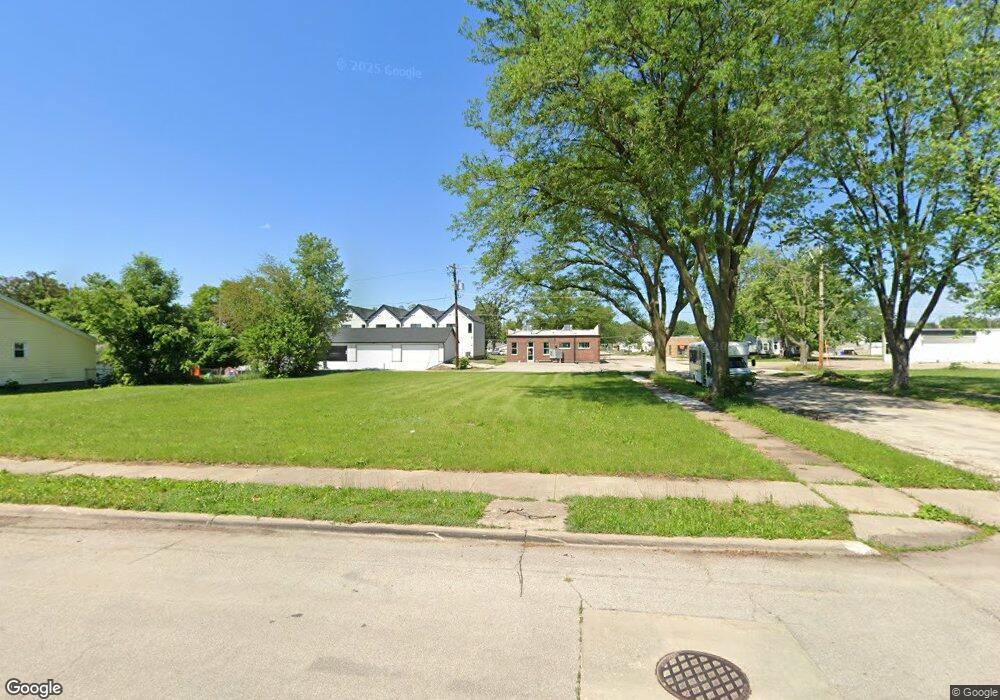 1138 6th St NW, Cedar Rapids, IA 52405 - photo 1