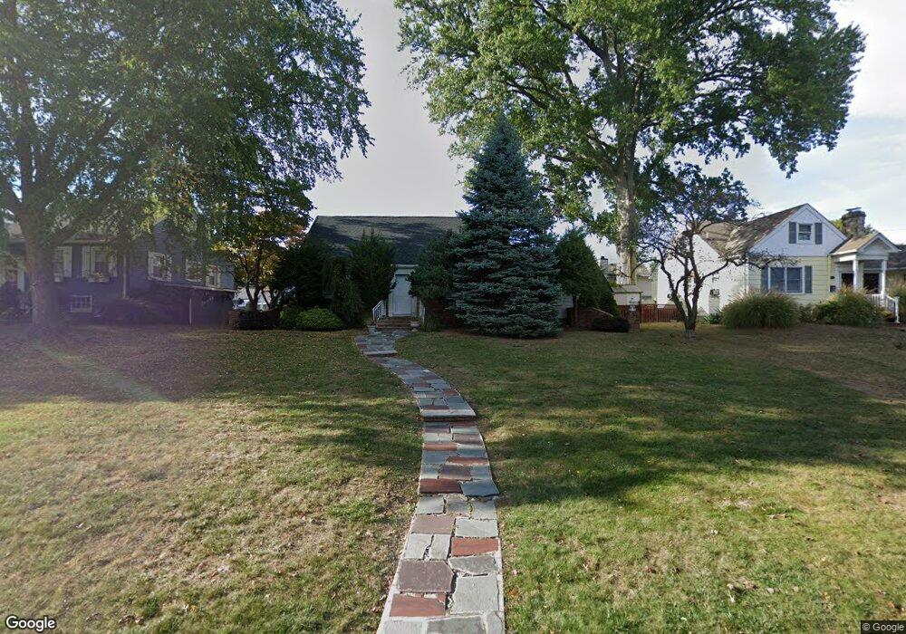 702 Fairway Dr, Union, NJ 07083 - photo 1