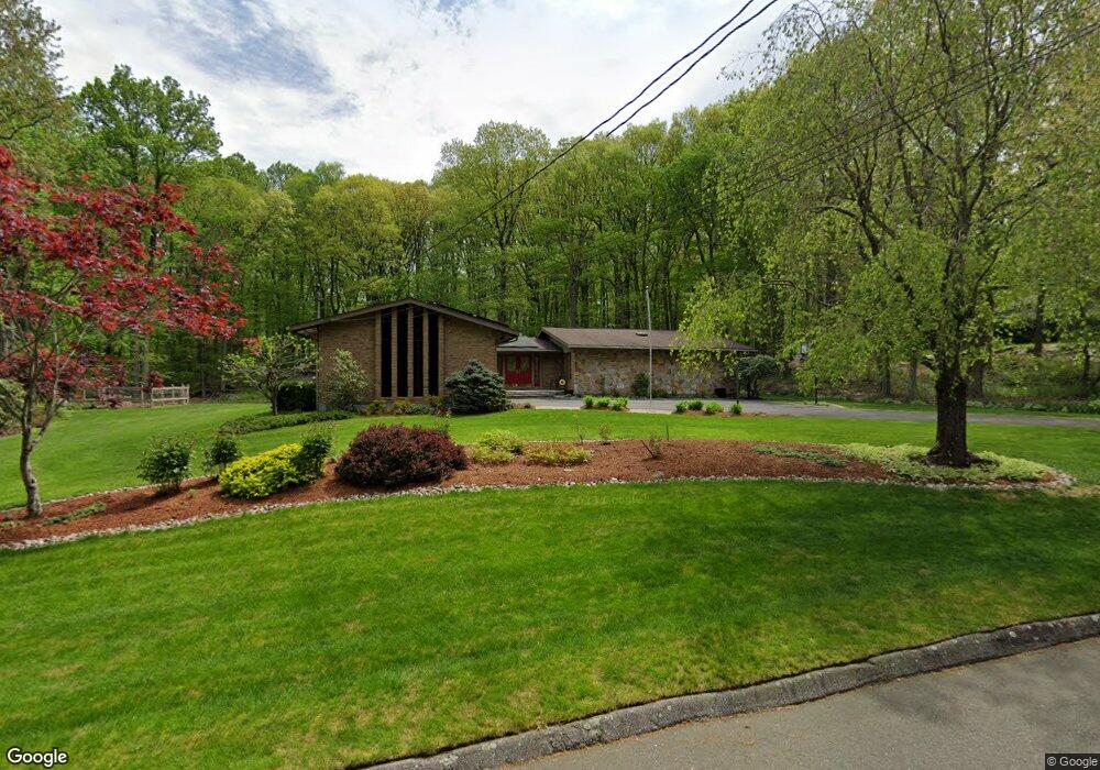 14 Petticoat Ln, Trumbull, CT 06611 - photo 1