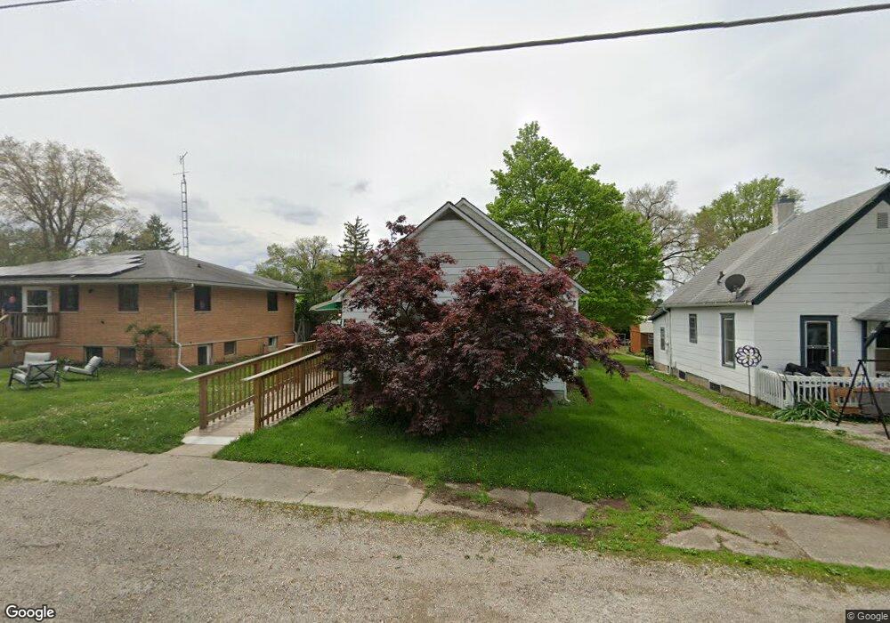 513 Williamette Ave, Lincoln, IL 62656 - photo 1