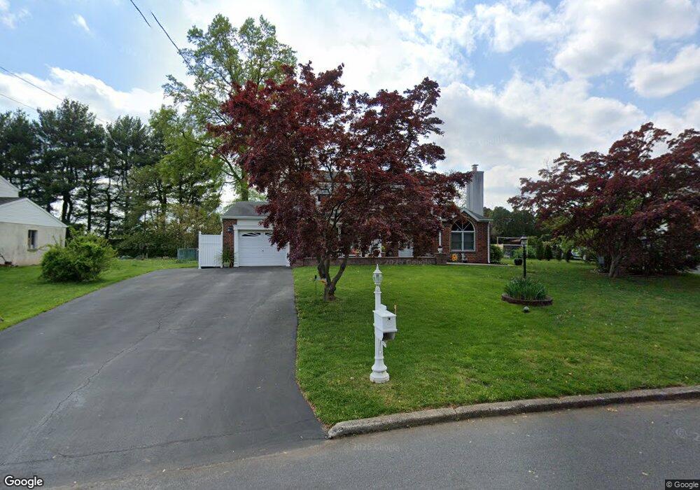 2211 Carol Ln, Norristown, PA 19401 - photo 1