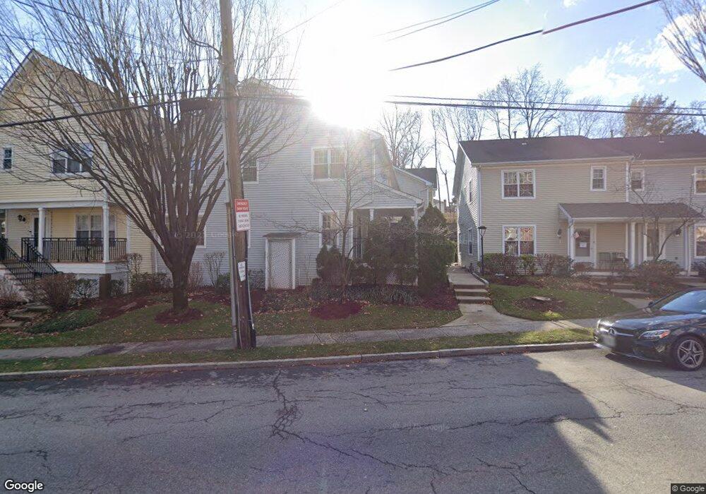 6 Cross St, Bronxville, NY 10708 - photo 1