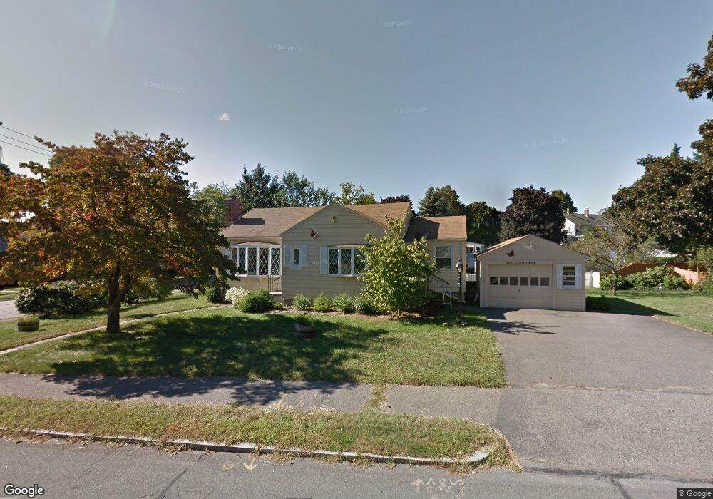 4 Forrester Rd, Wakefield, MA 01880 - photo 1