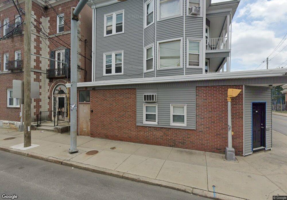 213 Walcott St, Pawtucket, RI 02860 - photo 1