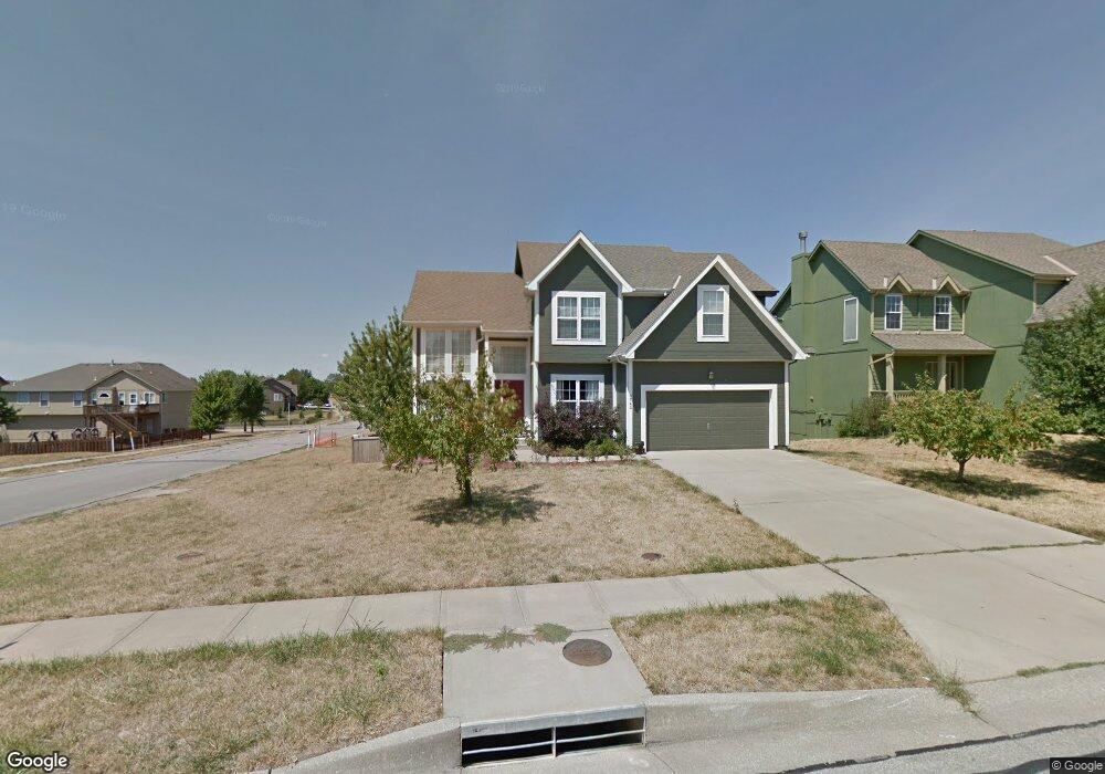 5740 Marion St, Shawnee, KS 66218 - photo 1