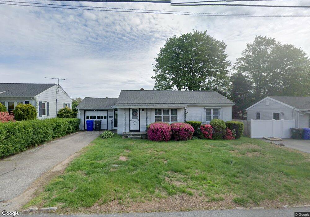 105 Border St, West Warwick, RI 02893 - photo 1